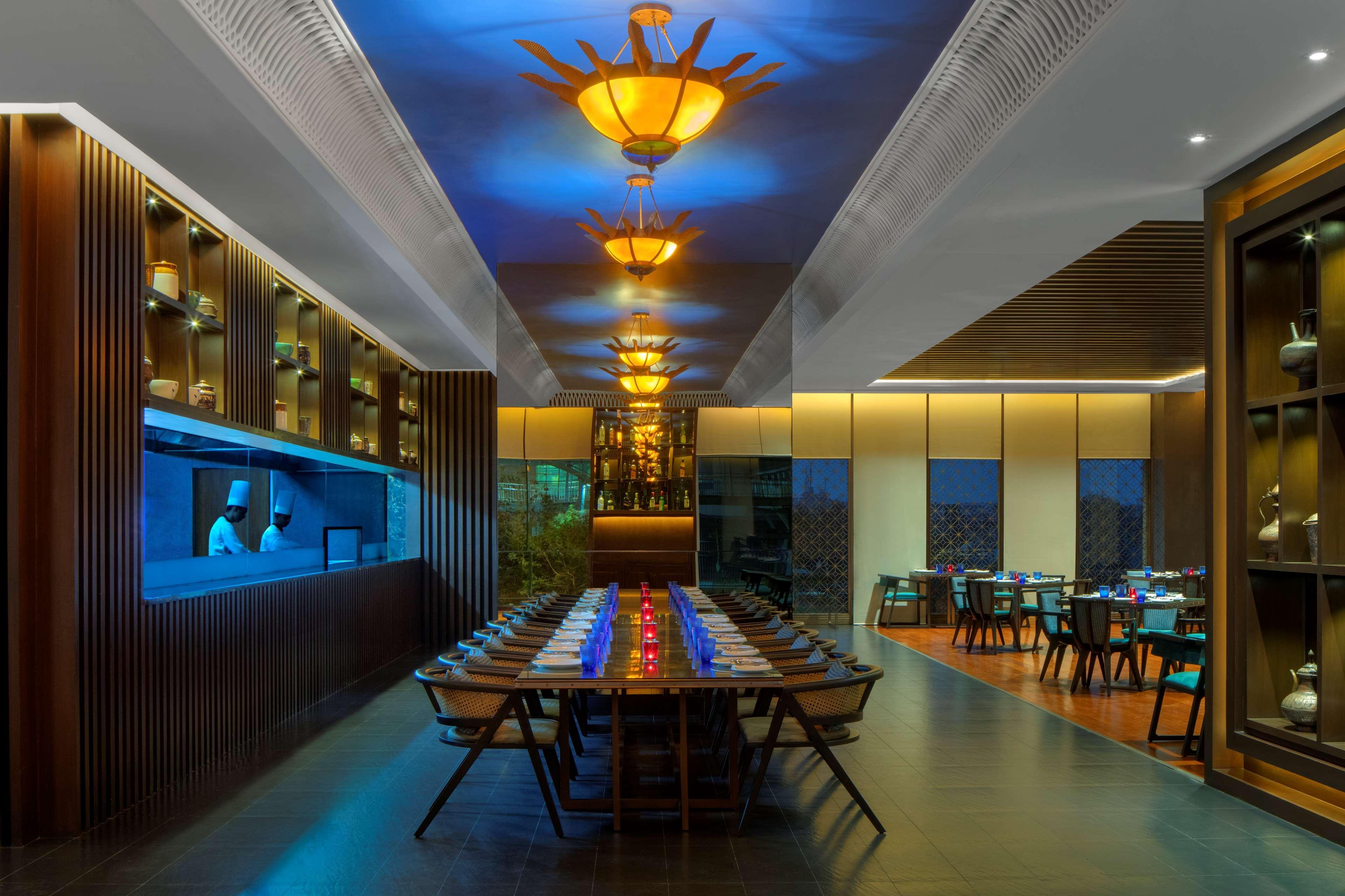 Hotel Radisson Blu Faridabad Exterior foto