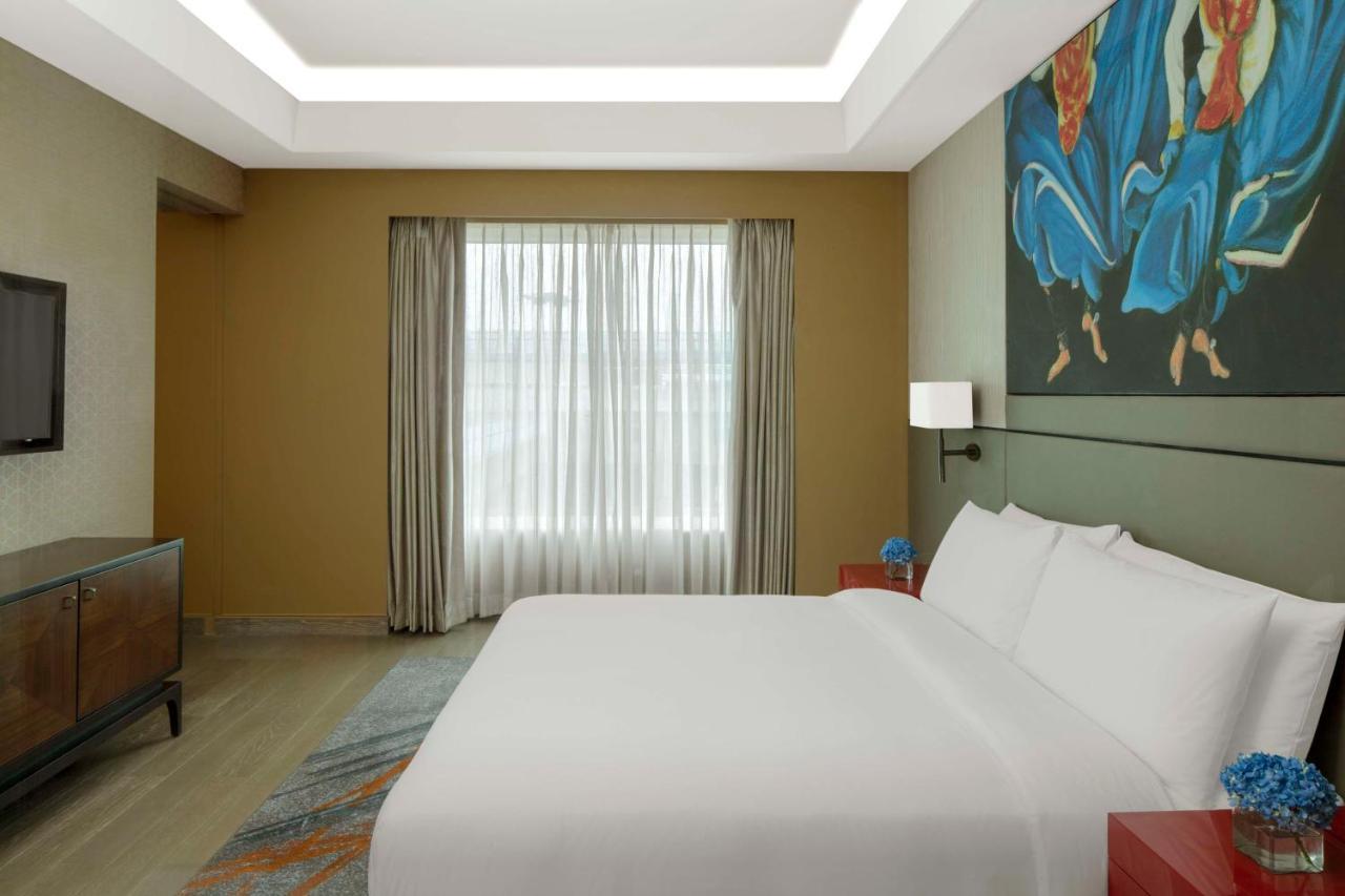 Hotel Radisson Blu Faridabad Exterior foto