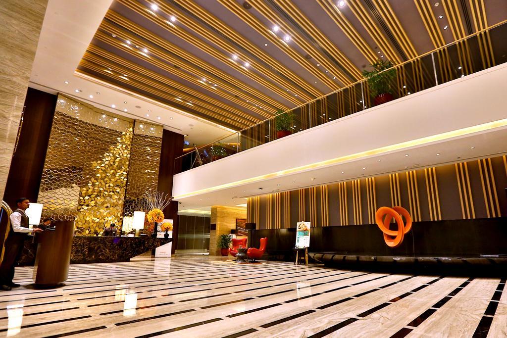 Hotel Radisson Blu Faridabad Exterior foto